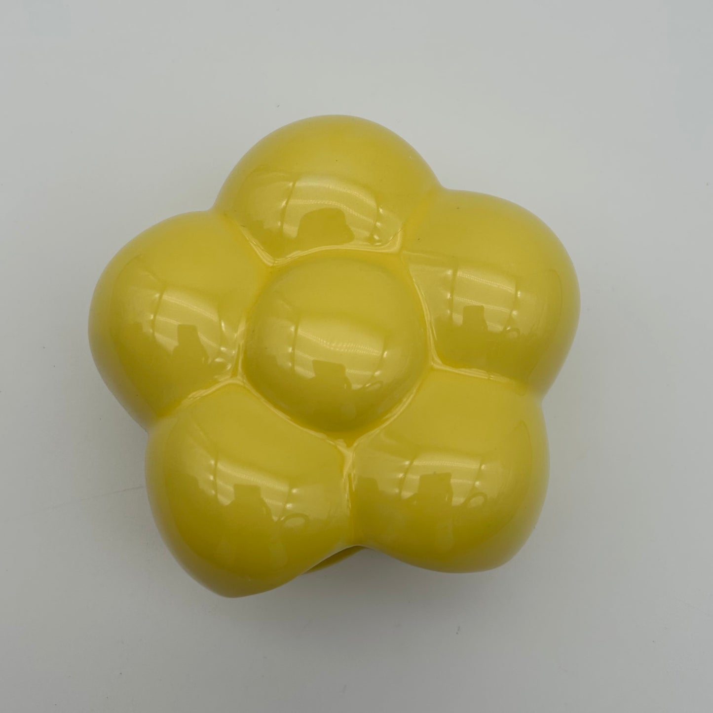 Yellow Flower Ceramic Hide