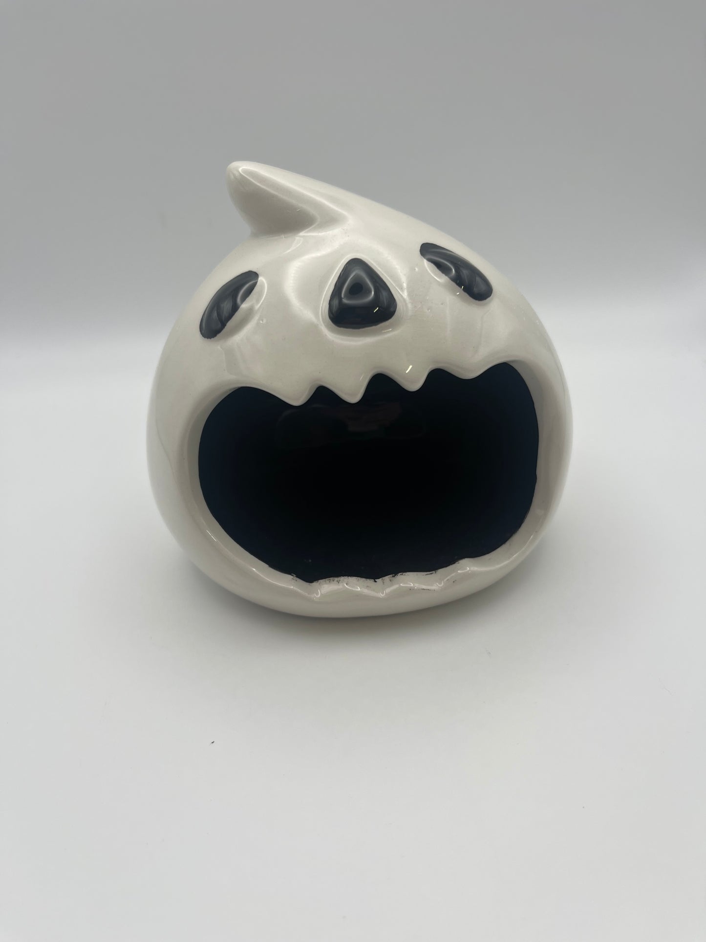 Ghost Ceramic Hide