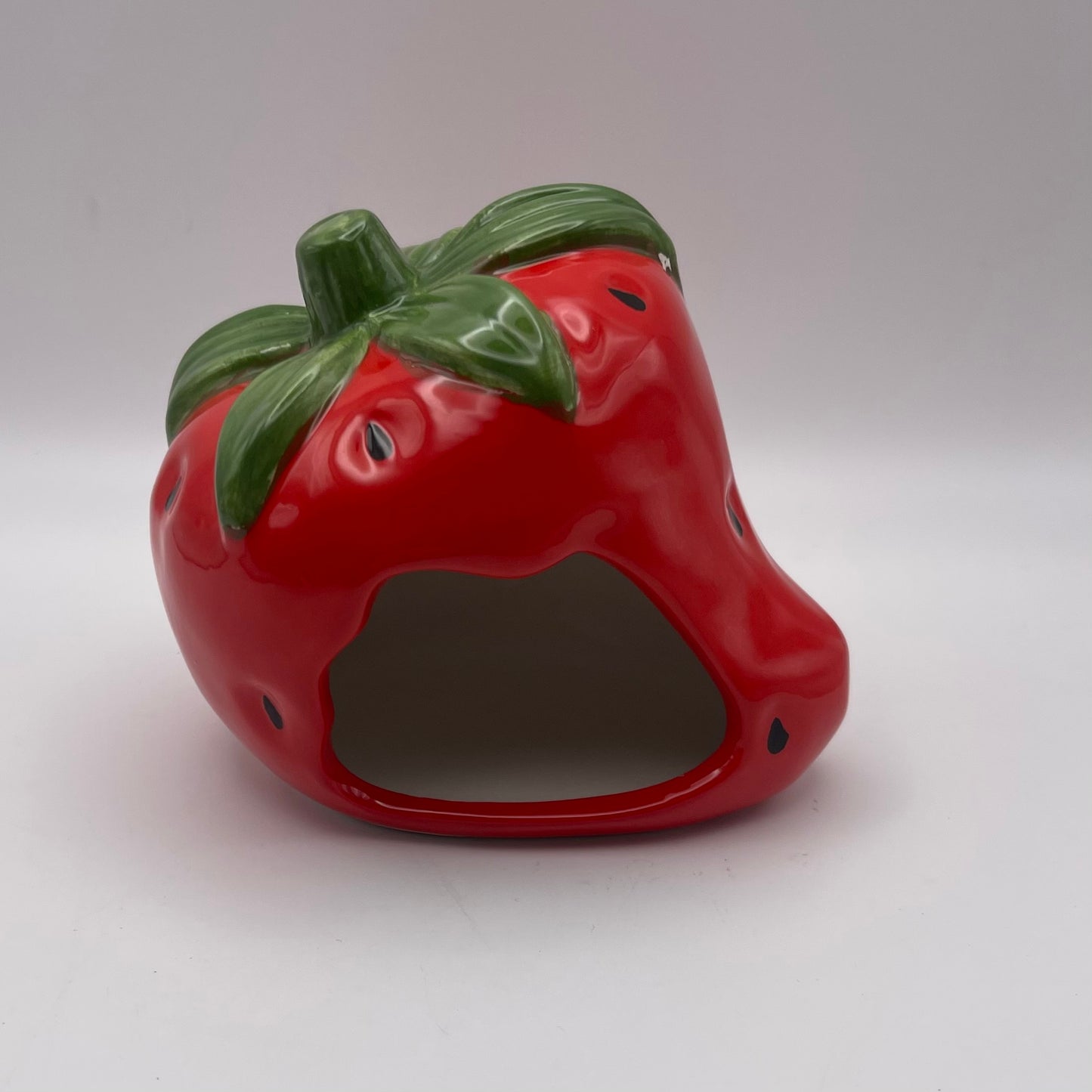 Ceramic Strawberry Hide